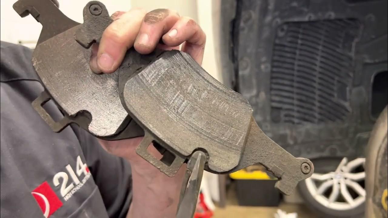2020 BMW x5 G05 Front brake pads and rotor removal (2019 2020 2021 2022