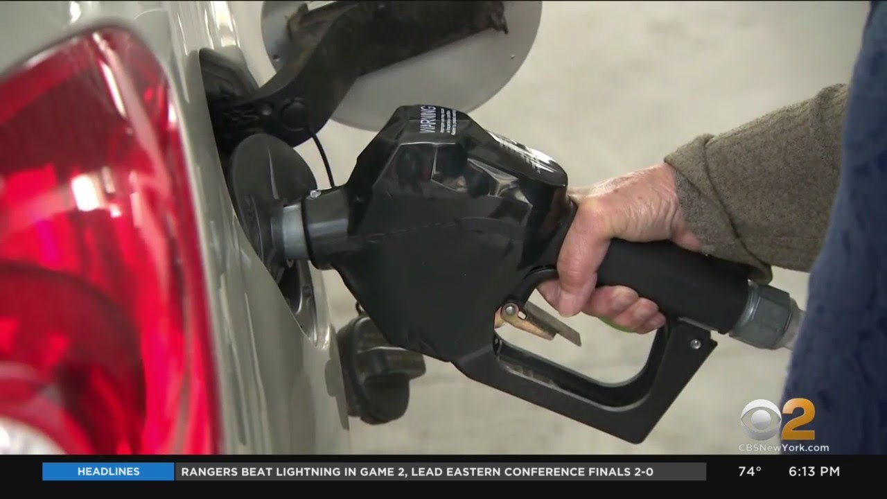 Gas prices rise to record highs after Memorial Day weekend - YouTube