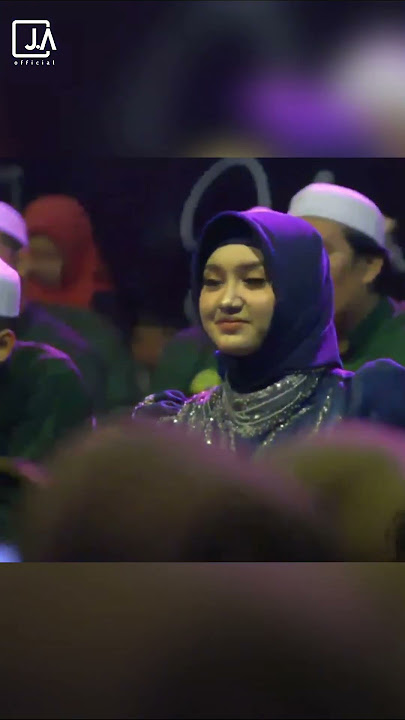 Masyaa Allah jihan audy Sholawatan bareng Gus Azmi - Syaikhona #jihanaudy #gusazmi #shorts