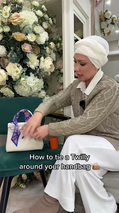 How to use twillies wrap your bag handle#fashion #twilly #scarf #scarv