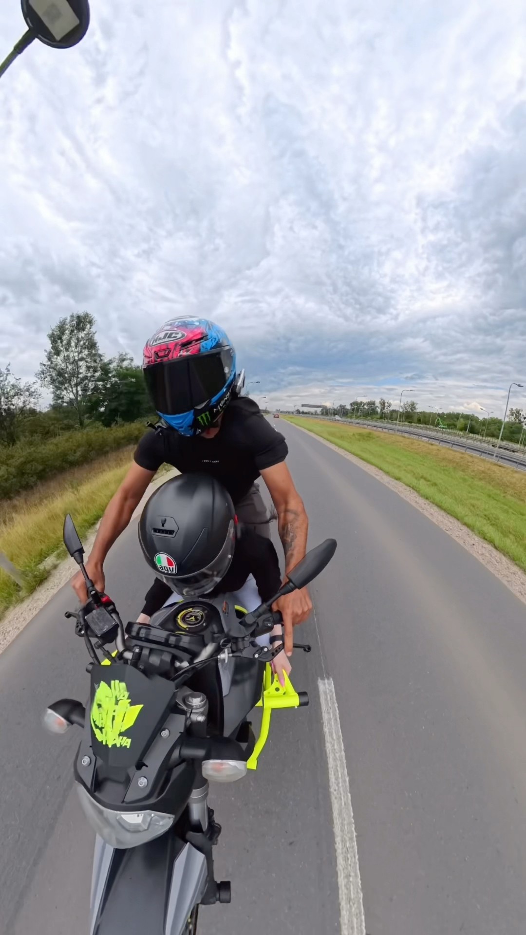 Crazy backpack 🤪 #fypシ #yamaha #bikelife #mt07 #shorts - YouTube