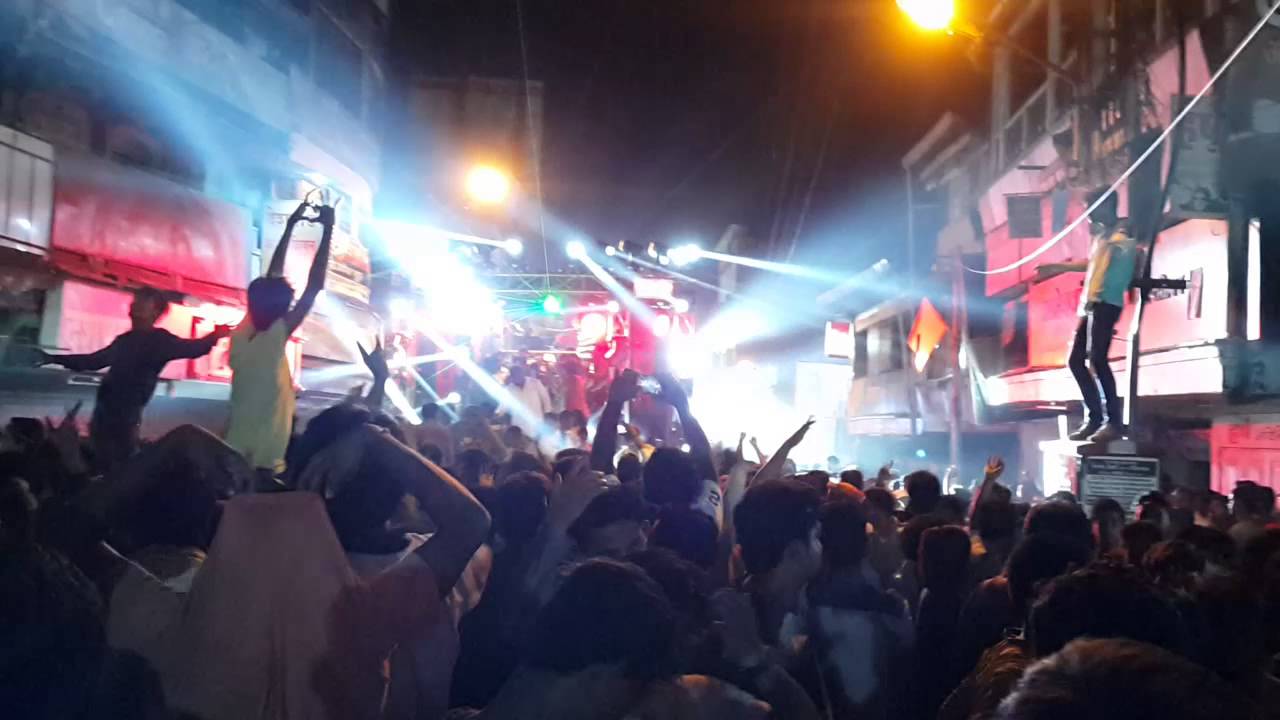 kolhapur ganpati visarjan mirvanuk 2015 'Waghachi tailm' - YouTube