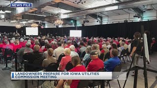 Group of Iowa landowners prepare for Iowa Utilities Commission meeting