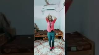 Petta Marana Mass Song Mass Dance Video by Tamil Girl Anirudh Rajinikanth Kart HIGH