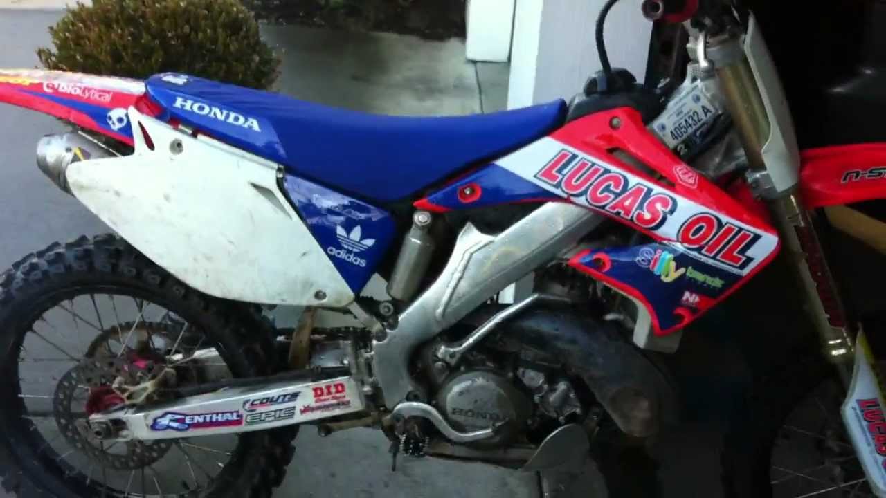 2002 cr250r started - YouTube