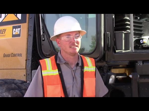 Cat® Motor Graders - Stable Blade Technology | Voice of Customer