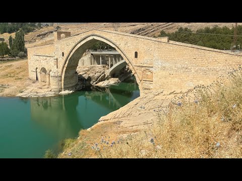 Diyarbakır, Silvan, Malabadi, Hasuni Mağaraları, Zembilfroş , Selahaddin Eyyubi Camii, Kırık Minare