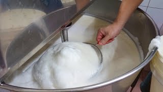 How Tofu Pudding Is Made, Taiwanese Style Jelly / 手工豆花, 粉粿製作 - Taiwanese Food