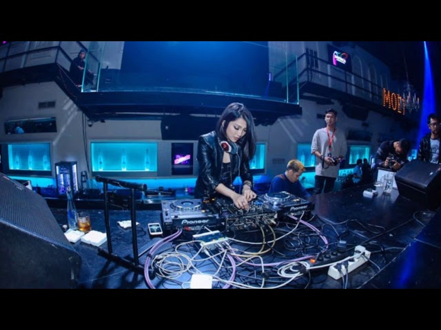 Non Stop 30 Menit Full Bass!! | Dj Mantul Tahun Baru class=