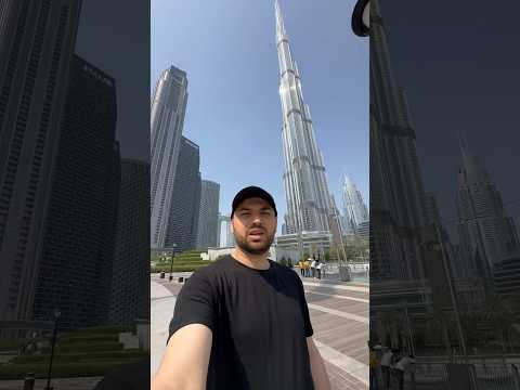 كم شخص صعد قمه برج خليفه دبي