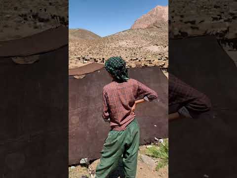 برپا کردن سیاه چادر عشایری در جنوب خراسان انرژی مثبت  گردشگری ایران ایران خراسان خراسان
