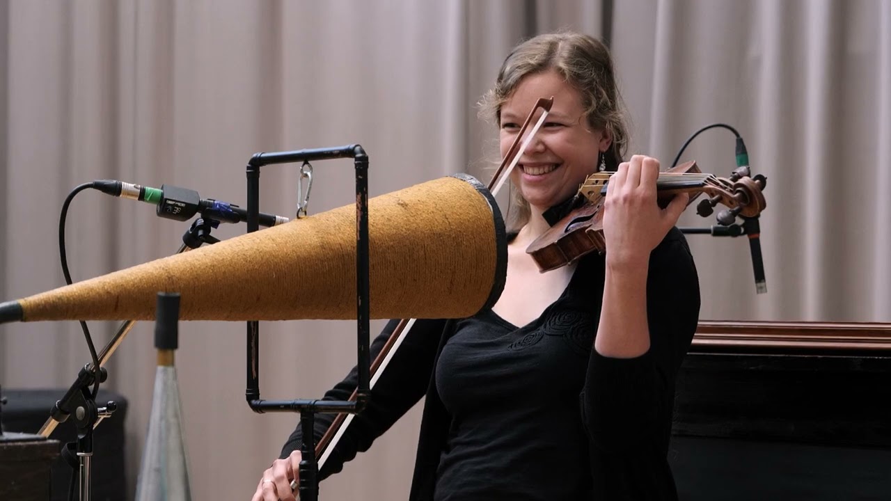Staruch-Smolec and Potocznik record Dear Old Pal on Mine on phonograph at AHRC-funded symposium