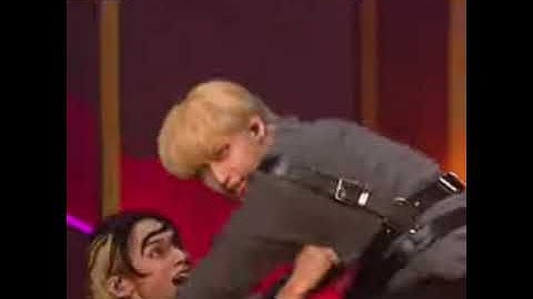 ateez wooyong and stray kids felix moment #mnet kingdom