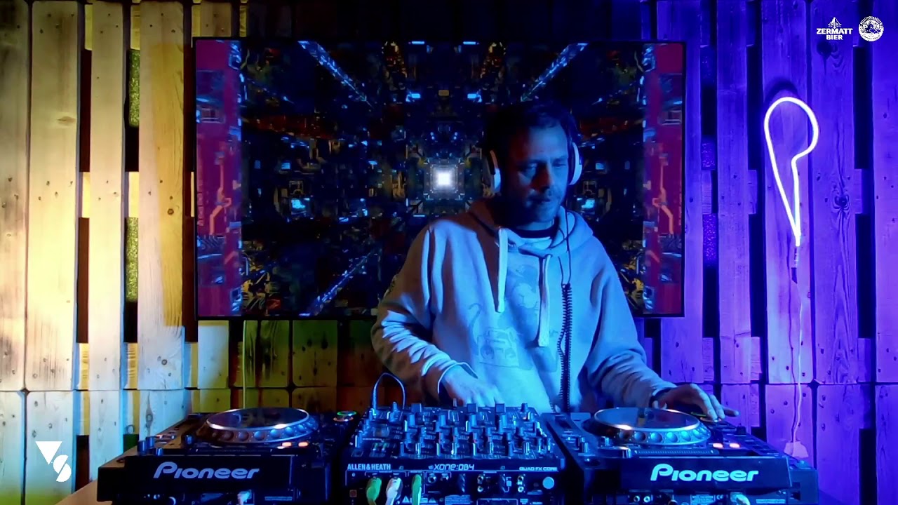 VS.SESSIONS 009 x D'JayMe YouTube