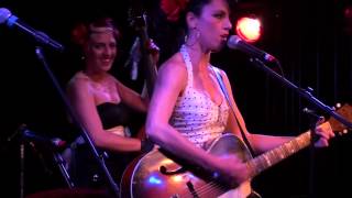 Video voorbeeld van "Tif Ginn - Baton Rouge - Six Strings Club"