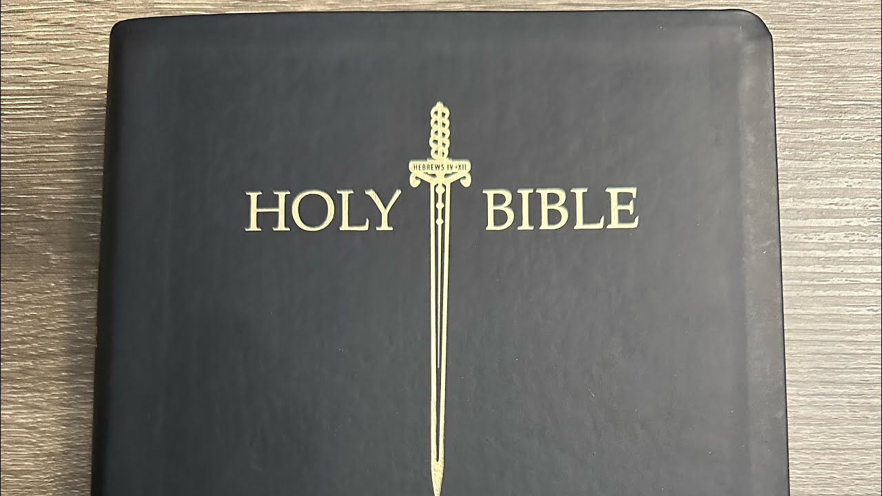 Обзор Библии от издательства Sword! Лучше, чем я ожидал 🤓 #библейскийэнтузиаст #обзорбиблии #чтен...