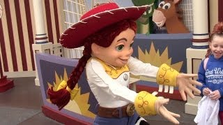 Jessie (Toy Story) Sings Happy Birthday and Dances for Our Family - Disneyland