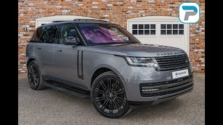 2022/22 RANGE ROVER P400 AUTOBIOGRAPHY IN EIGER GREY METALLIC WITH BLACK LEATHER INTERIOR