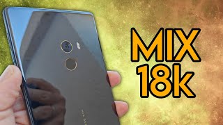 Usando el primer Xiaomi Mi Mix en 2024 ¿funciona? Es ORO PURO, una pasada de móvil. Mi Mix Pro 18k!