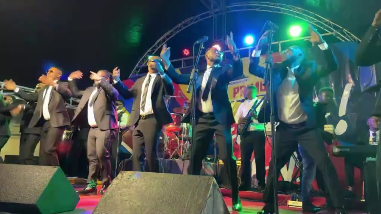 CONCERT VIP  CONGO PALACE  KISANGANI AVEC HERITIER WATA ET LA TEAM WATA