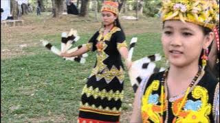 Tari Dayak Kreasi SMK KATOLIK 2 WR . SOEPRATMAN
