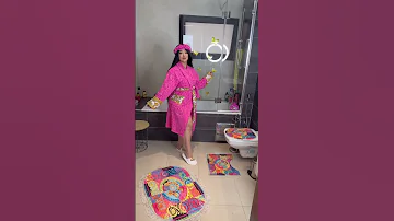 شيراز العنابية تطل بفيديو ساخن من حمام منزلها 