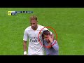 Garotinho POBRE invade campo e olha a reação de Neymar !