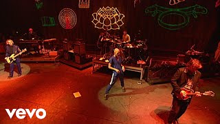 Video thumbnail of "R.E.M. - Losing My Religion (Live from Glastonbury Festival, 1999)"