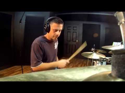 ACDC - Shoot To Thrill (Drum Cover) (+) ACDC - Shoot To Thrill (Drum Cover)