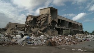 Kadhafi's former barracks turned into waste dump
