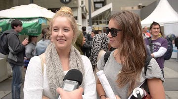 Amy Hitchcock talks about Get Me To Class student transport app at RMIT O Week, Feb 2013