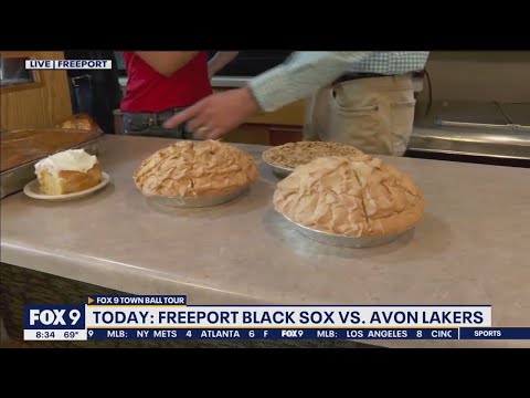 Charlie's Cafe in Freeport: Town Ball Tour