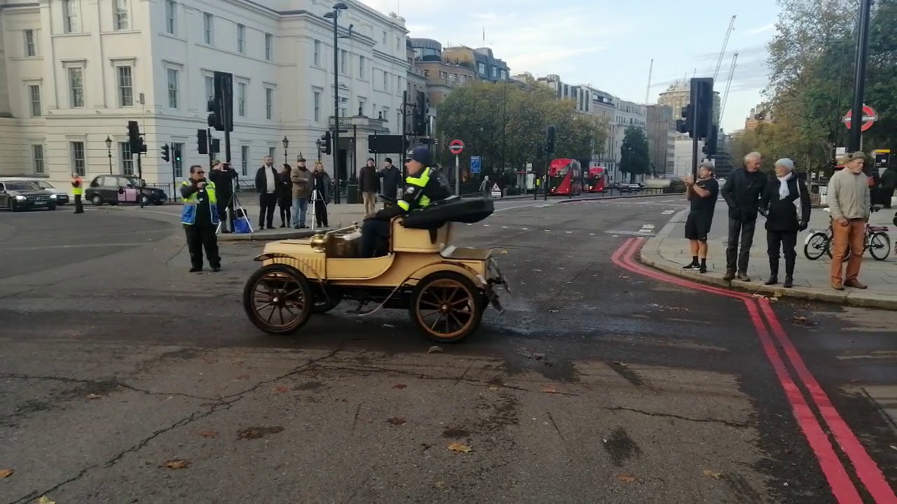 Vintage car rally London - BRIGHTON part1 - YouTube
