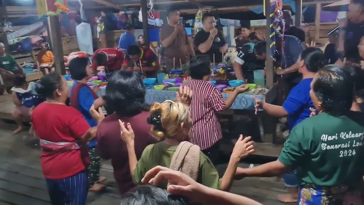 Part 14-Persembahan dadagu( kuyung kuyung) 