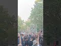 Miles de personas con las llaves en alto para protestar por el desahucio de Maricarmen