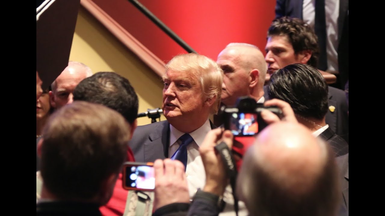 Trump Arrives at Rally in Des Moines Iowa (360 Video)