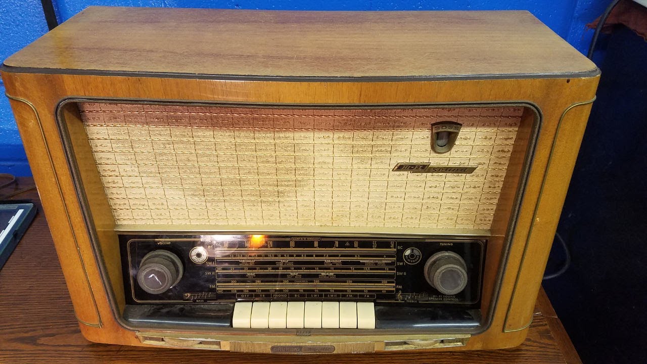 Grundig Majestic 3035 Radio Repair Full 720p - YouTube