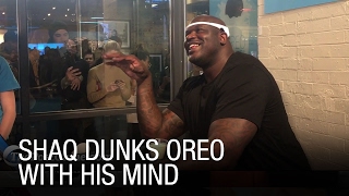 Shaq Dunks Oreo With His Mind screenshot 1