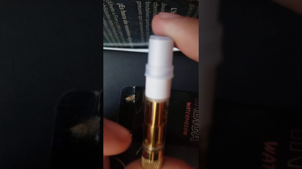 ASMR • tapping & scratching my wax pen