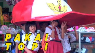 Pakai satu topi bersama teman teman | SKETSA