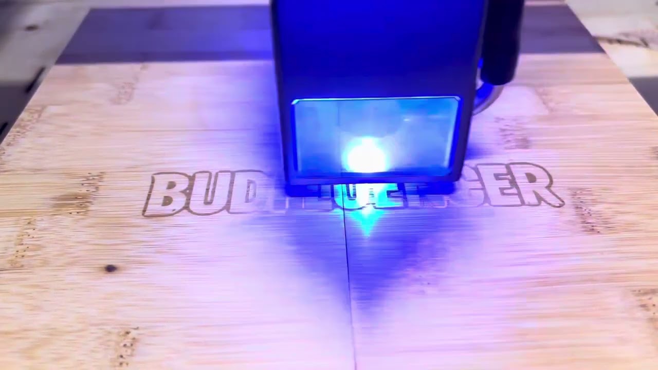 Personalisierte Rolling Trays & Stashboxen mit Lasergravur | Custom Cannabis Zubehör