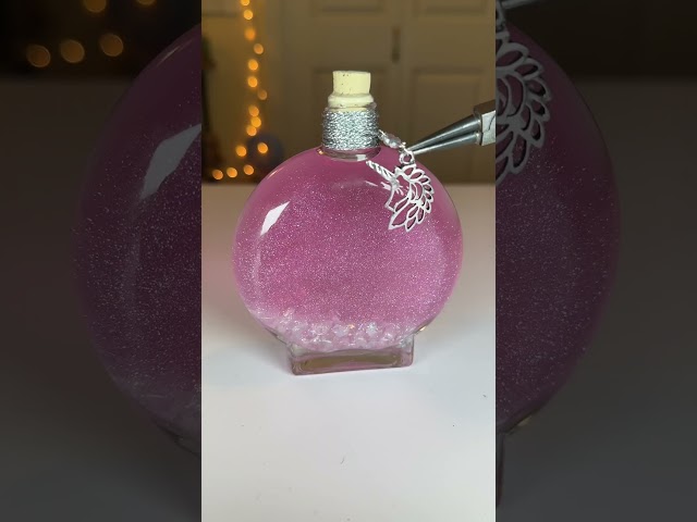 Making my Unicorn Tears decorative potion bottle, up now in my shop!