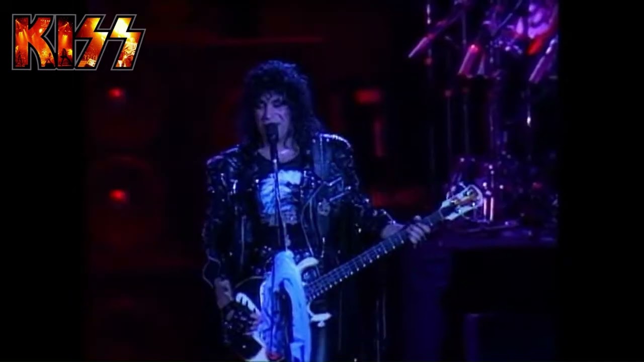Kiss - War Machine ( Live At Budokan Hall 1988 )
