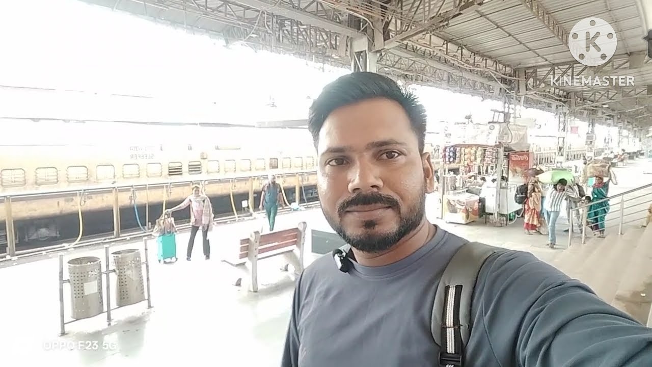 ट्रेन छूटते-छूटते बच्ची , नीमराना से भोपाल जर्नी !! Mk Travelling 
