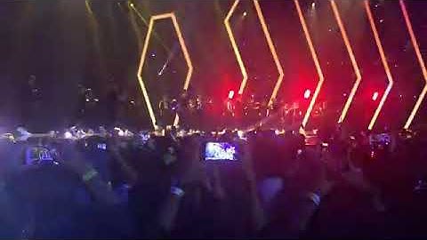 PECAAHHH!!!! VIA VALLEN Ft BOY WILLIAM - SAYANG || Indonesian Choice Award NET 5.0. NET TV