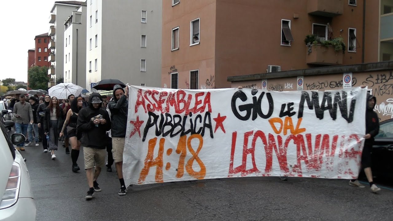 Sfratto Leoncavallo, il corteo: cori contro polizia e Piantedosi