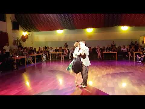 El Garufa: Marisol Morales & Alejandro Larenas. "Mano Blanca"