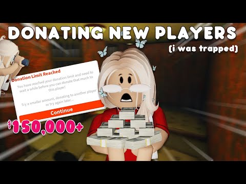 Stalking New Players In Bloxburg (and Donating To Them) ! | Roblox