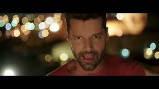 Ricky Martin, Yotuel -  La mordidita (video al revés)