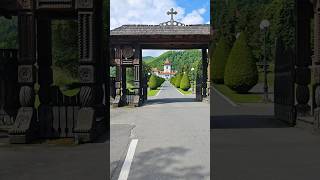 Am ajuns la Mănăstirea Brâncoveanu din Sâmbătă de Sus în plină slujbă🙏 #romania #subscribe #follow